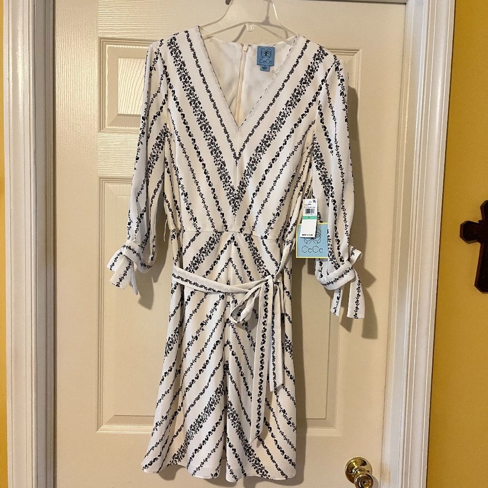 CeCe Sportswear Women's Tie Sleeve V-Neck Flower Chain Dress with Belt Size 8